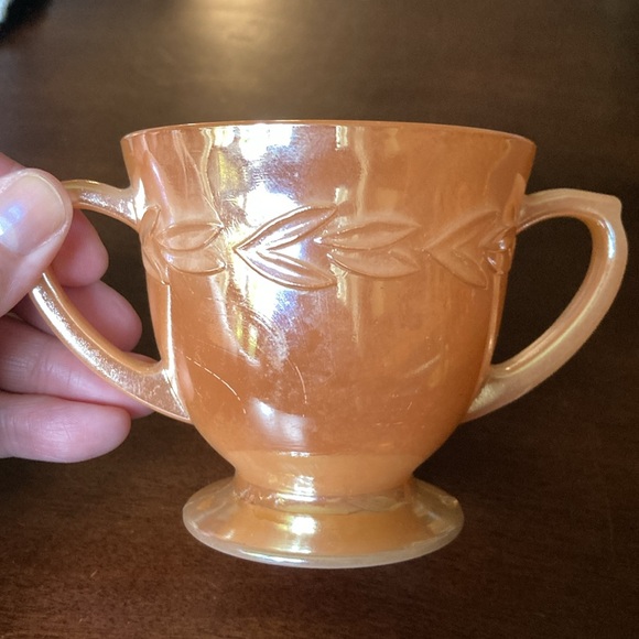 Vintage Fire King Peach Lustre Laurel Pattern sugar bowl & creamer Set - Picture 3 of 10
